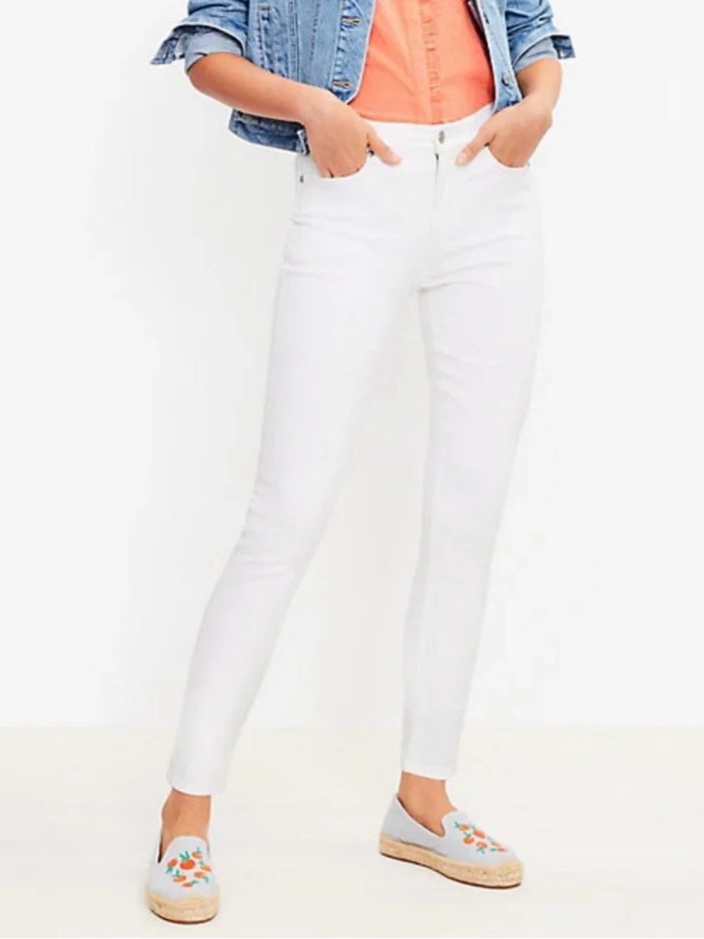 *LOFT* White Relaxed Skinny Denim Jeans Size 12 Tall